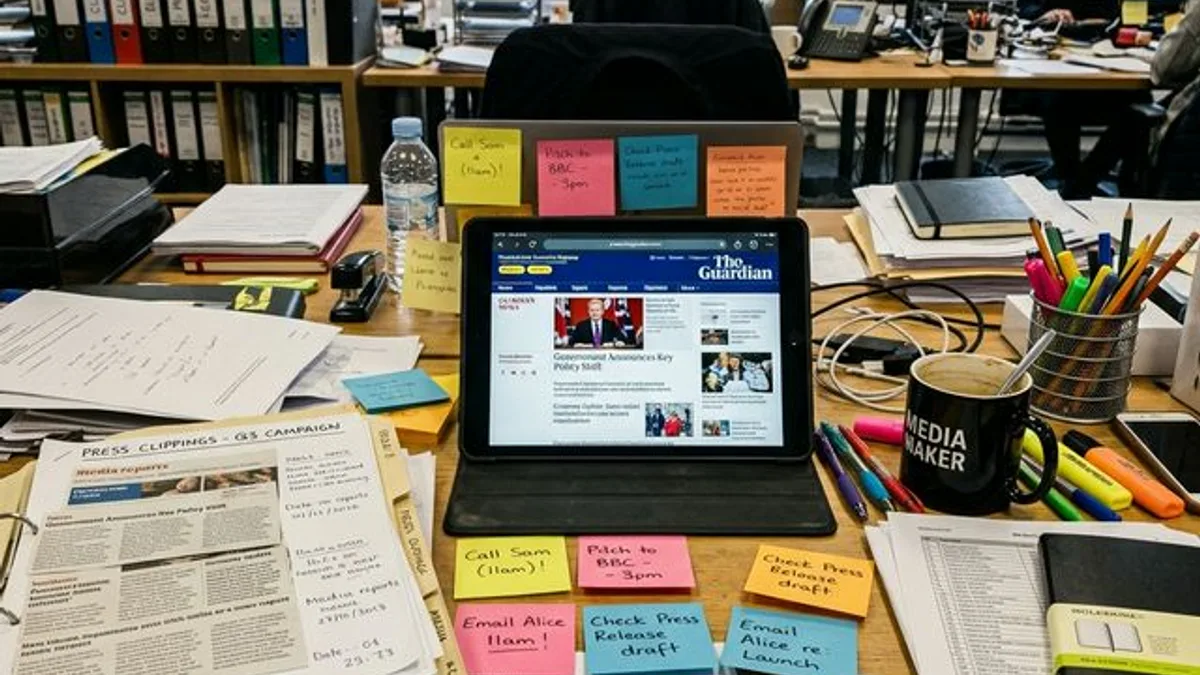 AI로 글 쓰면 작성 시간 준다고 당당히 단가 깎아달라는 클라이언트님들, 진짜 영혼 없는 로봇 글 받아보고 매출 나락 가보셔야 정신 차리시겠습니까?